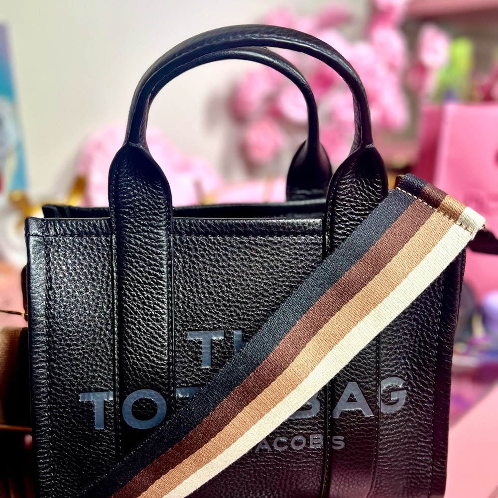 Marc Jacobs Mini Totebag Black Leather Viral AF💅